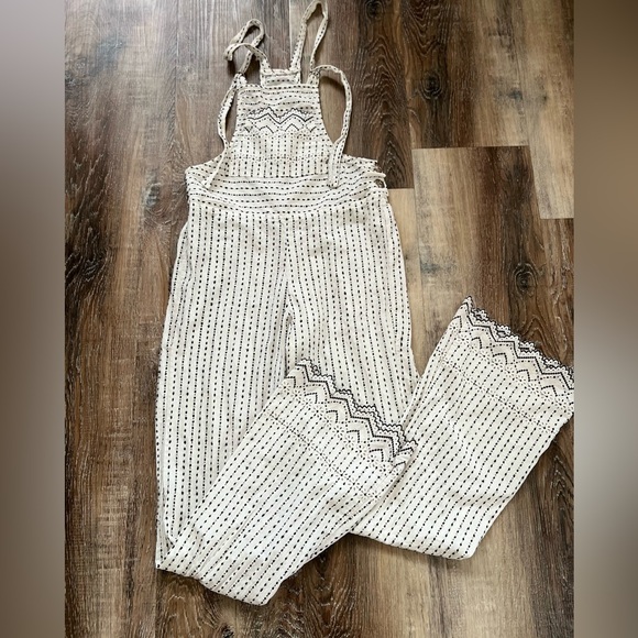 Jen’s Pirate Booty Enchanted French Dot Eyelet Overalls Boho - Picture 2 of 6